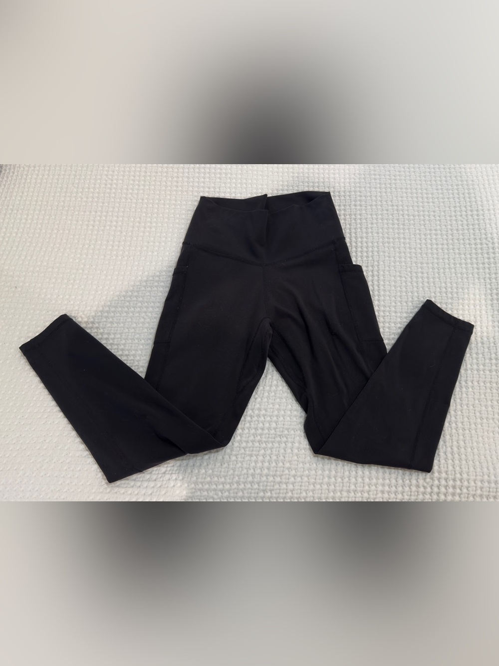 High-Rise Black Active Leggings with Side Pockets